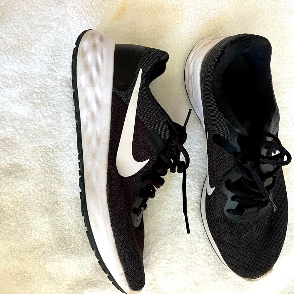 Nike running shoe woman’s